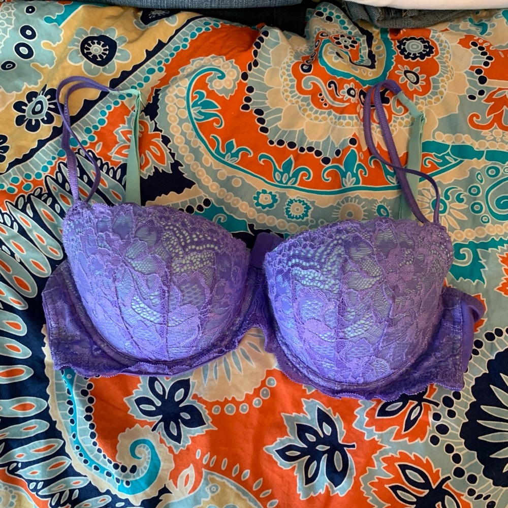 PINK Victoria’s Secret bra